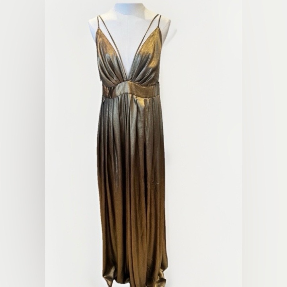Elegant Gold Evening Gown - Picture 2 of 2